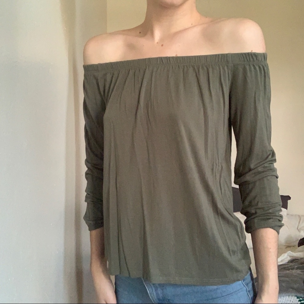 Hollister Off-the-Shoulder Top